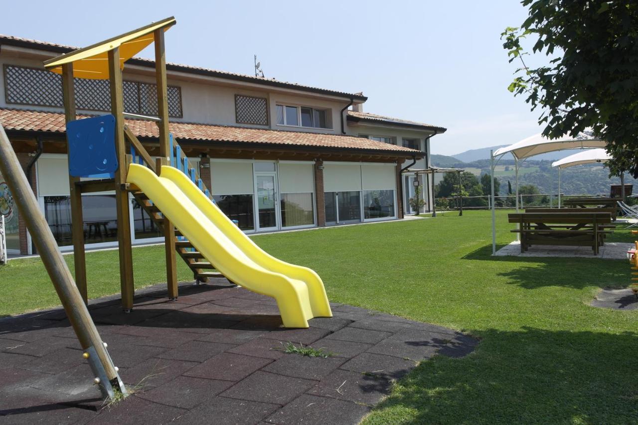 Agriturismo Fattoria Monte Baldo Vista Lago Caprino Veronese Exterior foto