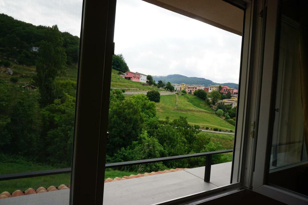 Agriturismo Fattoria Monte Baldo Vista Lago Caprino Veronese Exterior foto